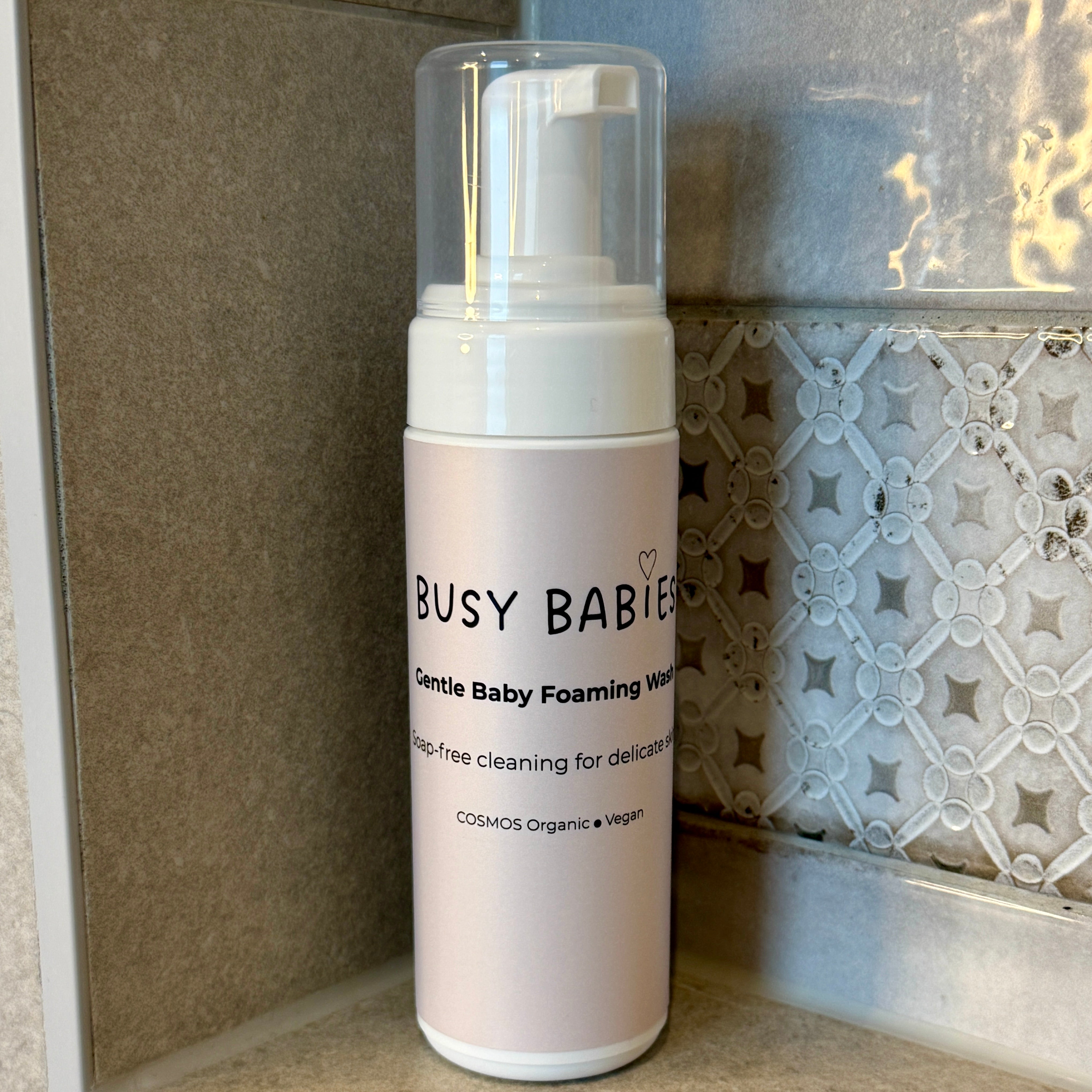 Gentle organic baby foaming wash suitable from birth